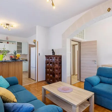 招待所 Apartman Mare
