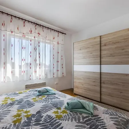 Apartman Mare 招待所