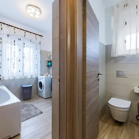 Apartman Mare * 普拉