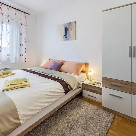 招待所 Apartman Mare *